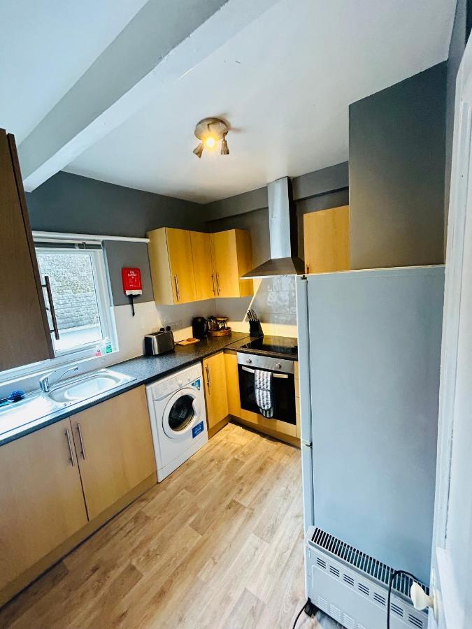 Acora'S Apartments Плимът Екстериор снимка