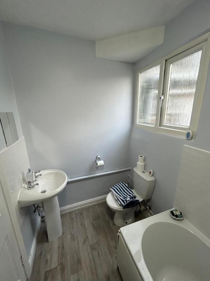 Acora'S Apartments Плимът Екстериор снимка